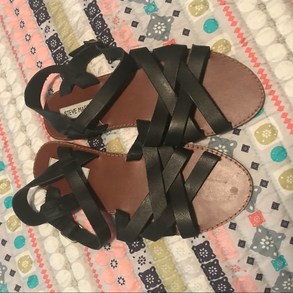 Black Leather Steve Madden Sandles